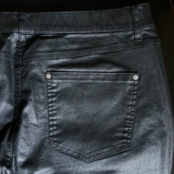 SUKO JEANS Black faux leather like pull-on pants - Picture 2 of 10